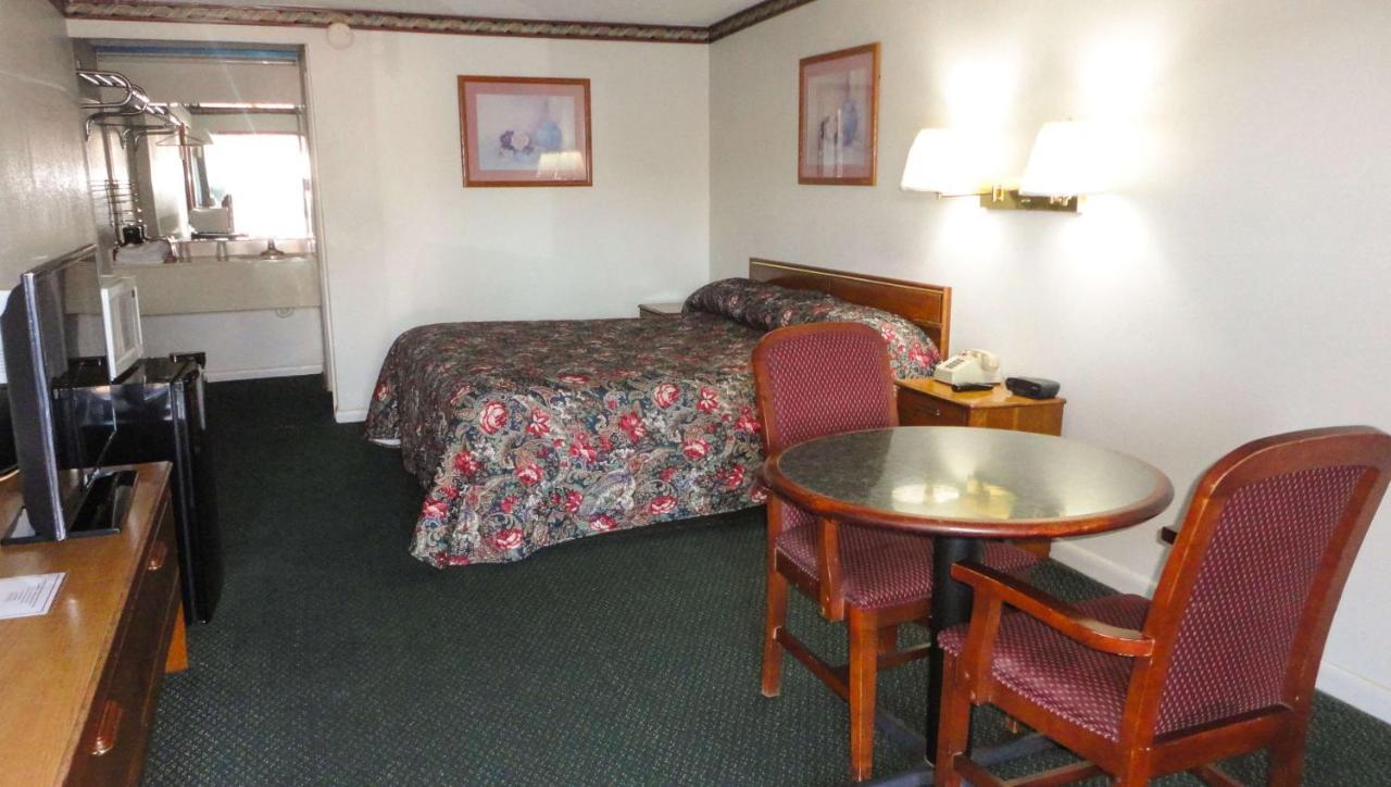 Budget Inn Franklinton Eksteriør bilde