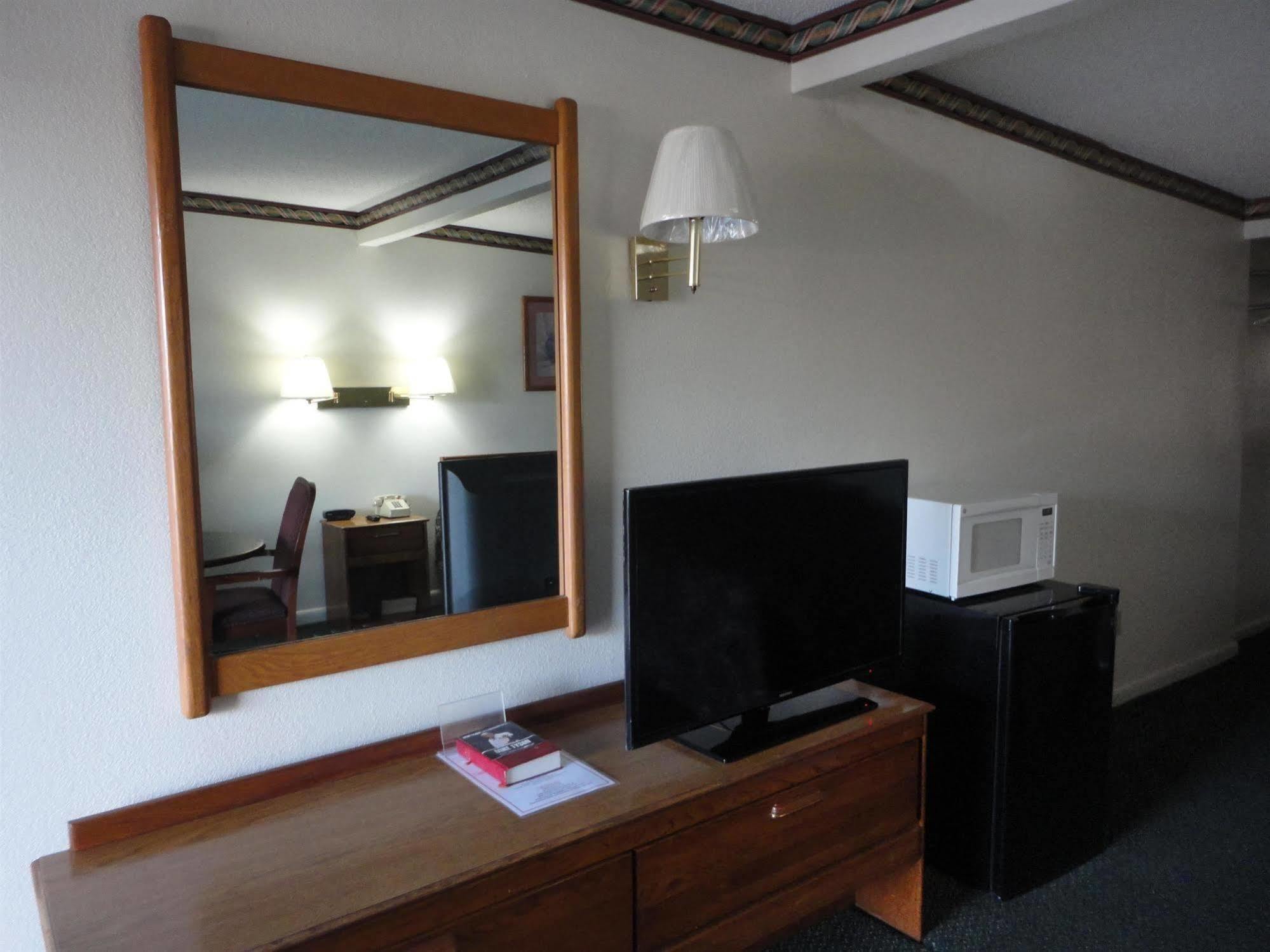 Budget Inn Franklinton Eksteriør bilde